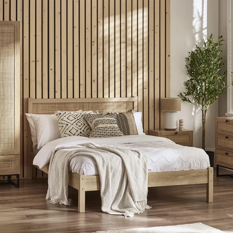 Julian Bowen Padstow Rattan 150Cm King Bed - Oak