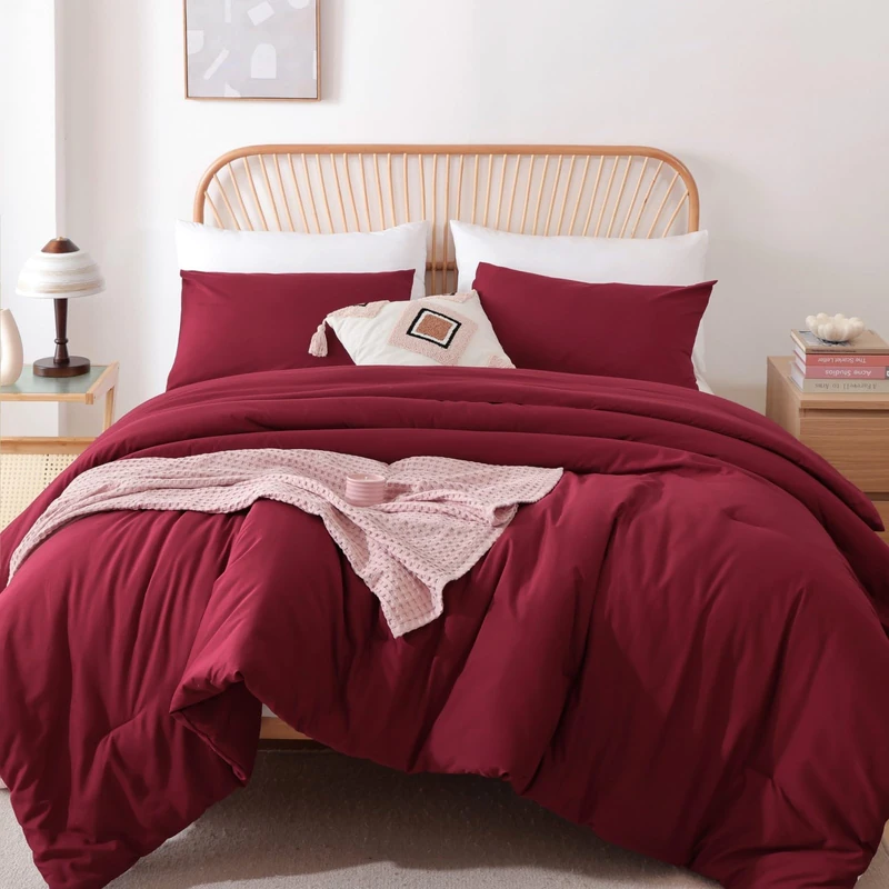 ROSGONIA King Size 3 Piece Comforter Set, 1 x Red Boho Comforter and 2 x Pillow Shams, All Season Comforter, Lightweight Bedspread, Quilt, Dark Red