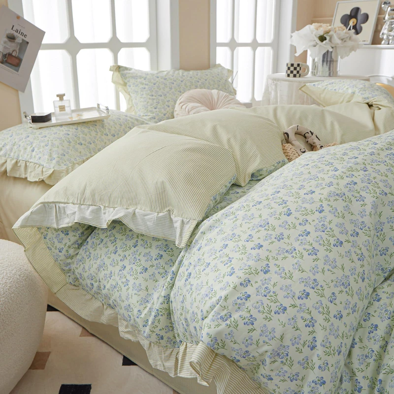 EAVD French Style Garden Floral Ruffled Comforter Set Queen White Fluffy Soft Microfiber Chic Blue Floral Bedding Set with 2 Pillowcases Fresh Botanical Comforter Set for All-Season