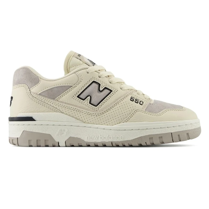 New Balance Women's 550 Sneaker, Beige, 7 UK