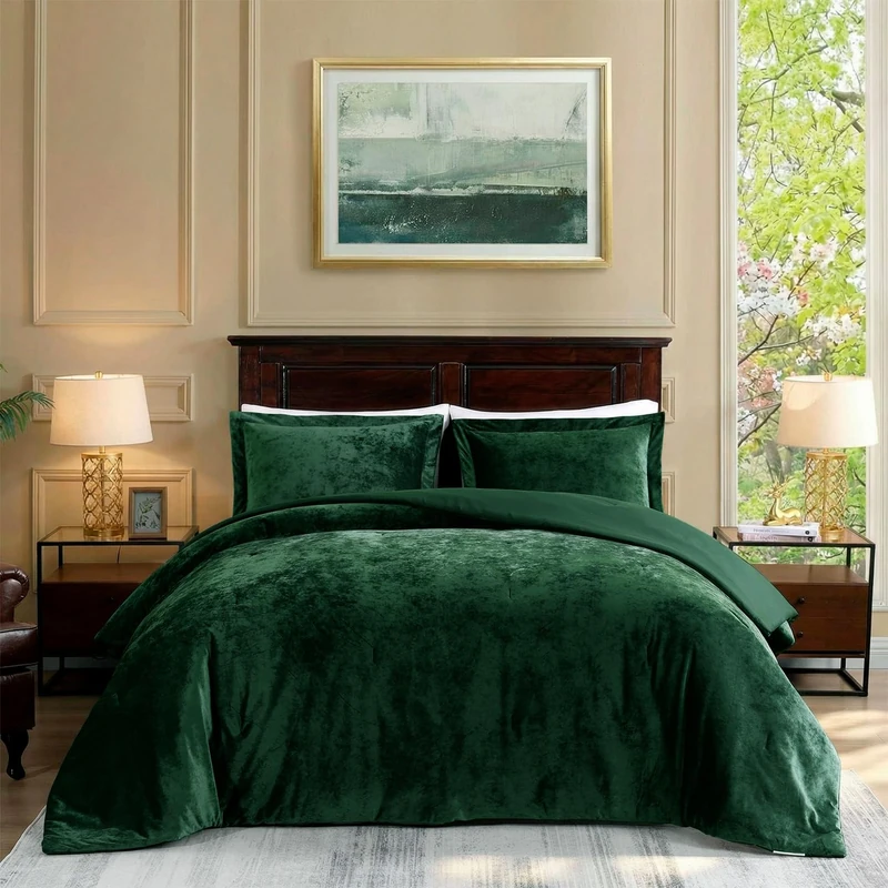 TAMGHO Velvet Comforter King, Luxuriously Soft King Size Comforter Set, Lightweight Bed Set for All Seasons, Oversized Comforter (108"x96") with 2 Matching Shams (20"x36"), Dark Emerald Green