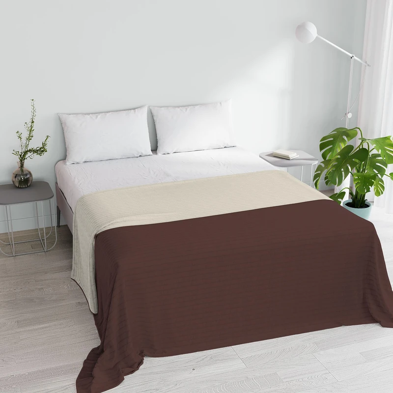 Italian Bed Linen Summer Microfibre Summer Quilt, Brown/Cream, Double 250 x 250 cm - Image 1