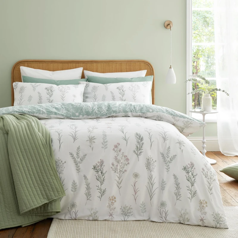 Bianca Wild Flowers 200 Thread Count Cotton King Duvet Cover Set with Pillowcases Green