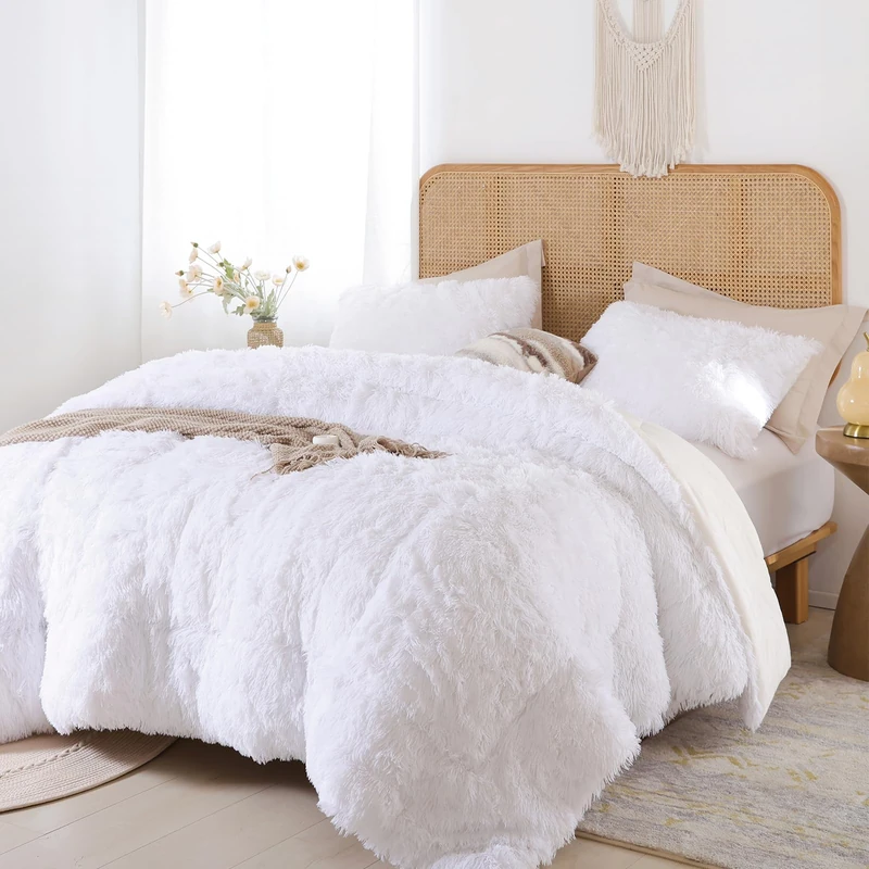Smoofy Fluffy Full Size Comforter Set, Faux Fur White Comforter Set, Luxury Fuzzy Bedding Set, Soft Shaggy Full Bed Set for All Season, 3 Pieces - 1 Comforter & 2 Pillowcases