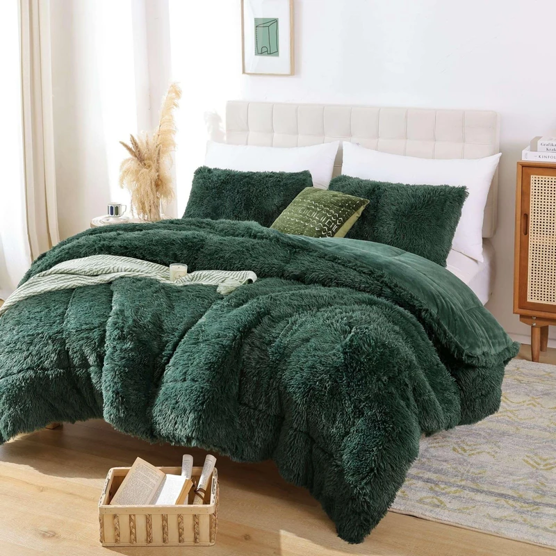 Smoofy Fluffy Full Size Comforter Set, Dark Green Faux Fur Comforter 3 Pcs