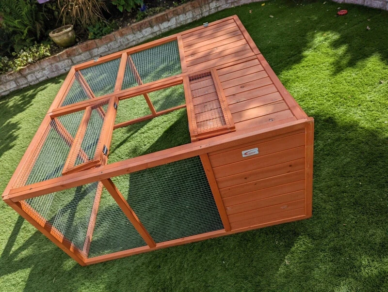 Bunny Business Rabbit and Guinea Pig Run Runs, Partly Sheltered from the elements, Foldable, Stained in Red Cedar, Run Size: 122 x 122 x 61 cms L x D x H