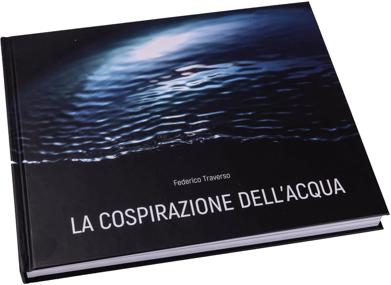 Cressi The water Conspiracy Photo Book - Photo Book of Wonders Above and Below the Sea, Blue/White, 200 Pages, Unisex - Image 1