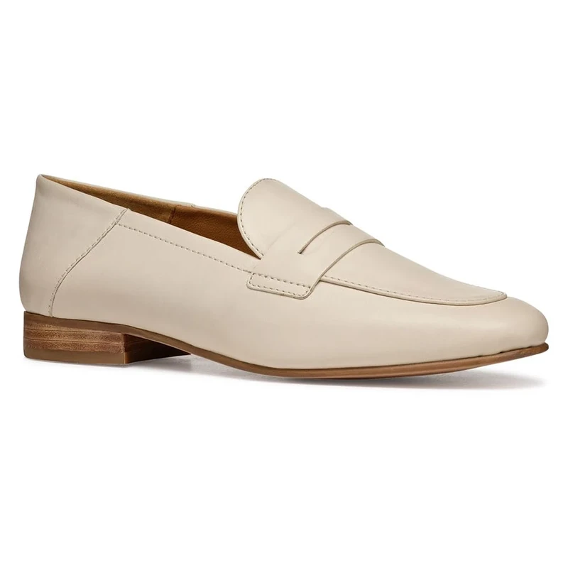 Geox Women's D MANTINEA A Loafer, Papyrus, 6 UK