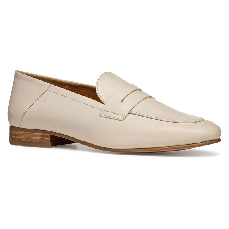 Geox Women's D MANTINEA A Loafer, Papyrus, 7 UK