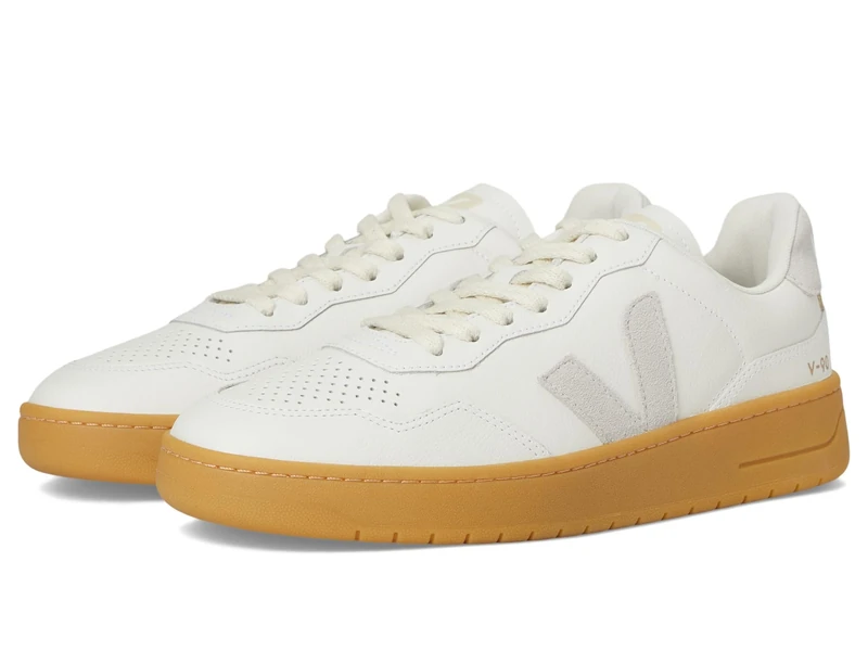 VEJA V-90 Sneaker
