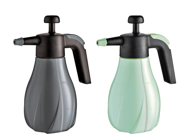 Selecta - Compact Sprayer 1.5-1 Litre - Stylish Design - Translucent Level Indicator - Perfect for Home Care - Ideal for Terraces and Small Gardens - Made in Spain