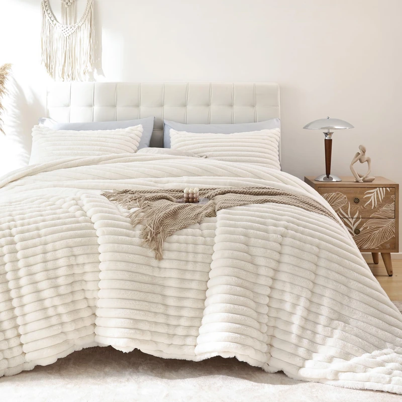 Smoofy Fluffy Twin Comforter Sets 2 Pieces - Cream White Fleece Fluffy Comforter Set, Luxury Fuzzy Twin Bedding Set, Soft Warm Comforter All Season, Heavy Faux Fur Comforter with Pillow Cases