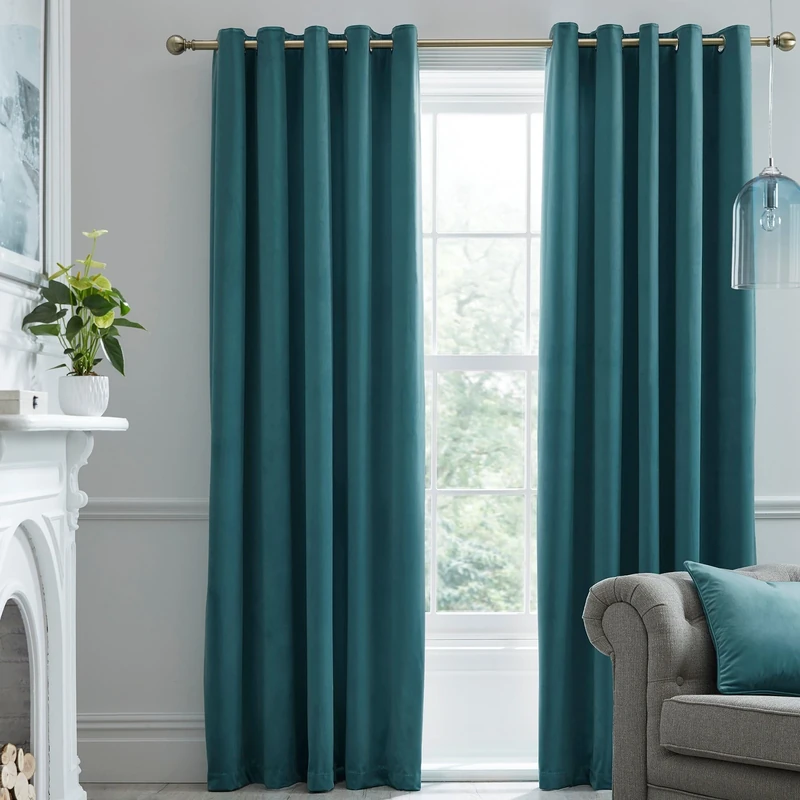 Laurence Llewelyn-Bowen Teal Velvet Blackout Curtains – W168 x L137cm – 2 Eyelet Panels – Thermal Soundproof Drapes – Blue Bedroom Curtains – Montrose Collection – Luxury Window Decor