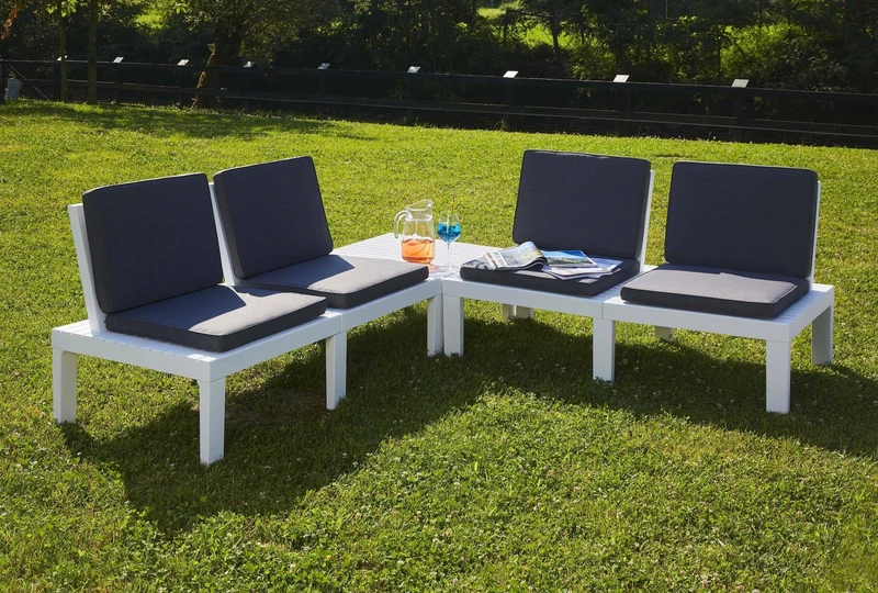 Dmora Vigevano Outdoor Living Room Set, Garden Composition with 4 Seats with Backrest and 1 Multifunctional Module, Living Room with Cushions, 100% Made in Italy, White