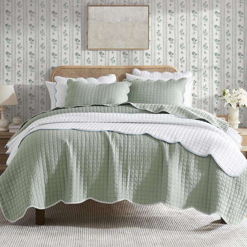 WDCOZY Sage Green Oversized California King Size Quilt Bedding Set, Cal King Scalloped Farmhouse Country Rustic Lightweight Soft Coverlet for All Season, Cute Cozy Kantha Pick Stitch Bedspread