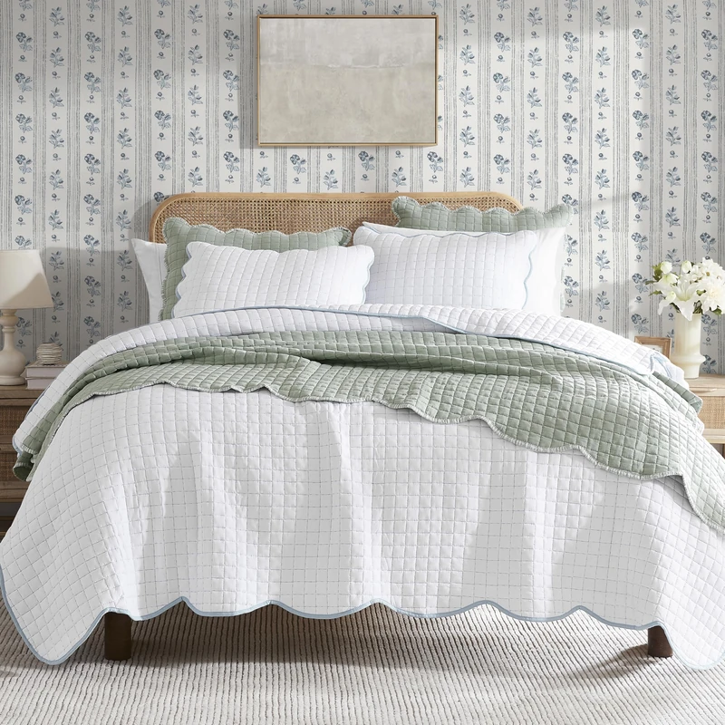 WDCOZY White Oversized California King Size Quilt Bedding Set, Cal King Scalloped Farmhouse Country Rustic Lightweight Soft Coverlet for All Season, Cute Cozy Kantha Pick Stitch Bedspread