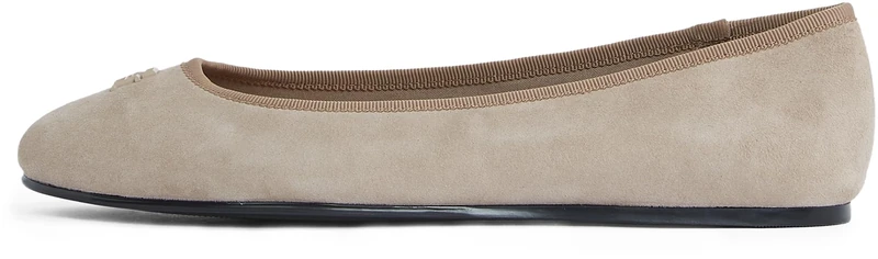 Tommy Hilfiger Women's Hardware Suede Ballet Pumps, Beige (Coastal Taupe), 3.5