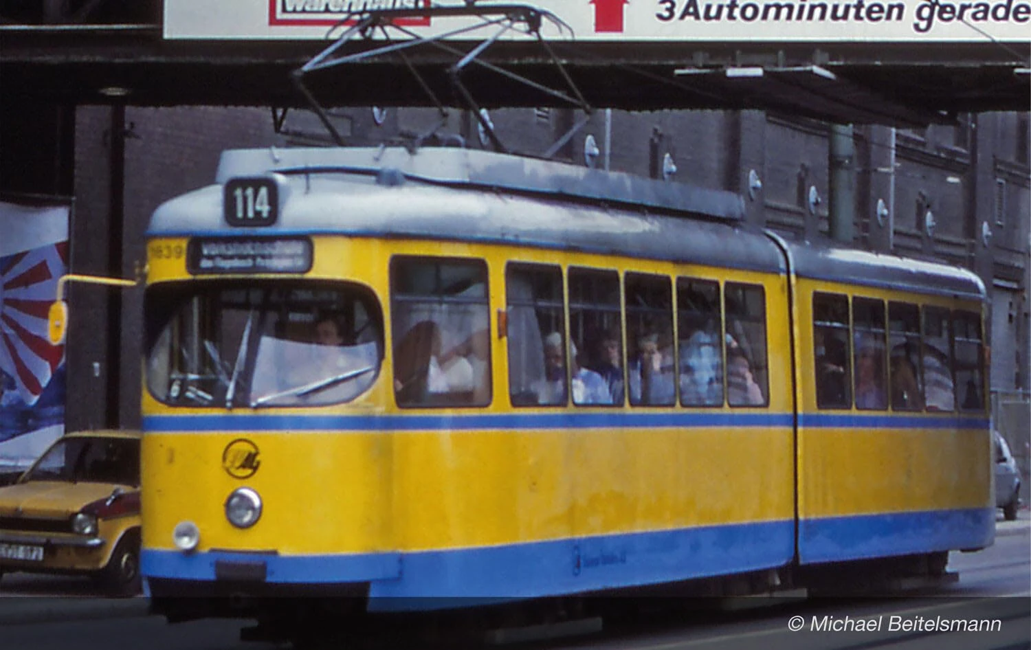 Arnold HN2603D Tram Duewag GT6, one front light, yellow/blue livery Essen, ep. IV-V, with DCC decoder Loco - Electric