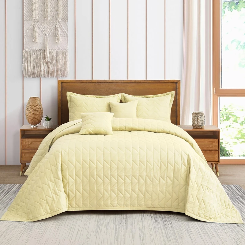 Blythease Oversized King Bedspread, Modern & Contemporary Look, Lightweight Bedding Cover, Reversible, 5 Piece Set, King/Cal King, Ivory Yellow