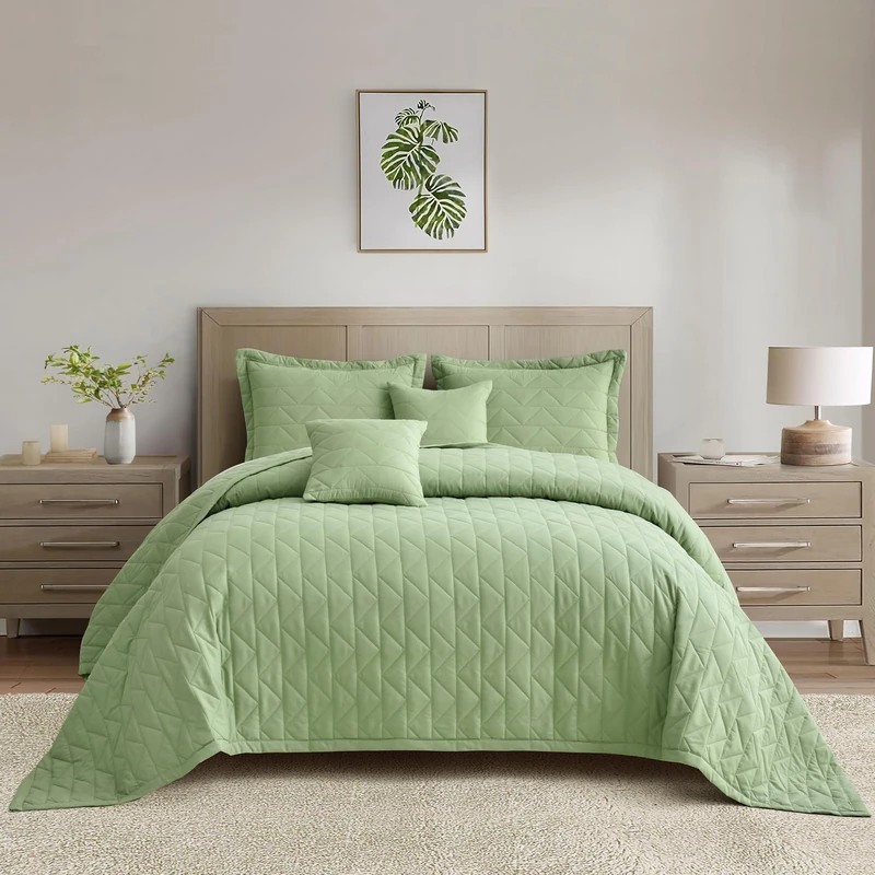 Blythease Oversized Queen Bedspread, Modern & Contemporary Look, Lightweight Bedding Cover, Reversible, 5 Piece Set, Queen, Sage Green