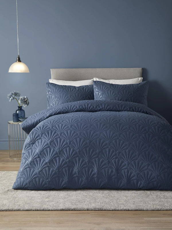 Serene - Dark Blue Floral Embroidery Duvet Cover - King Bedding Size (230 x 220cm) - Luxury Bedding - Soft Touch - Pinsonic/Ultrasonic Pattern - Navy Blue Embossed Duvet - Cavili Collection