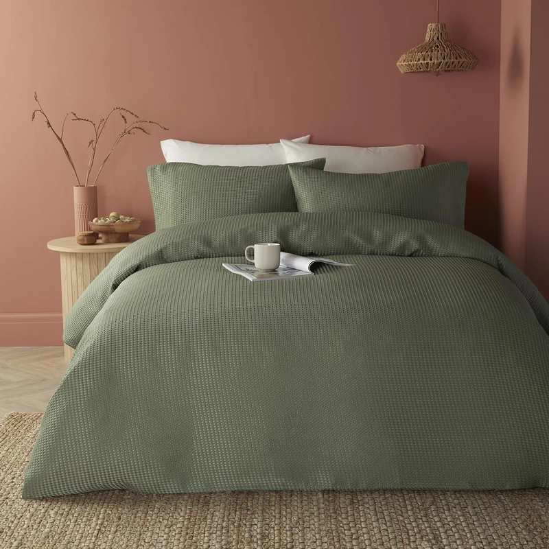 Serene Green Waffle Duvet Cover Super King (260x220cm) – Soft Touch Textured Bedding Set – Grid Pattern Puckered Design – 2 Pillowcases – Khaki Square Bed Linen – Lindly Collection