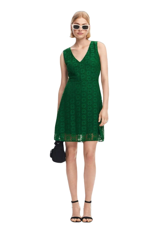 Vest_Budapest, 4007 London Green, L