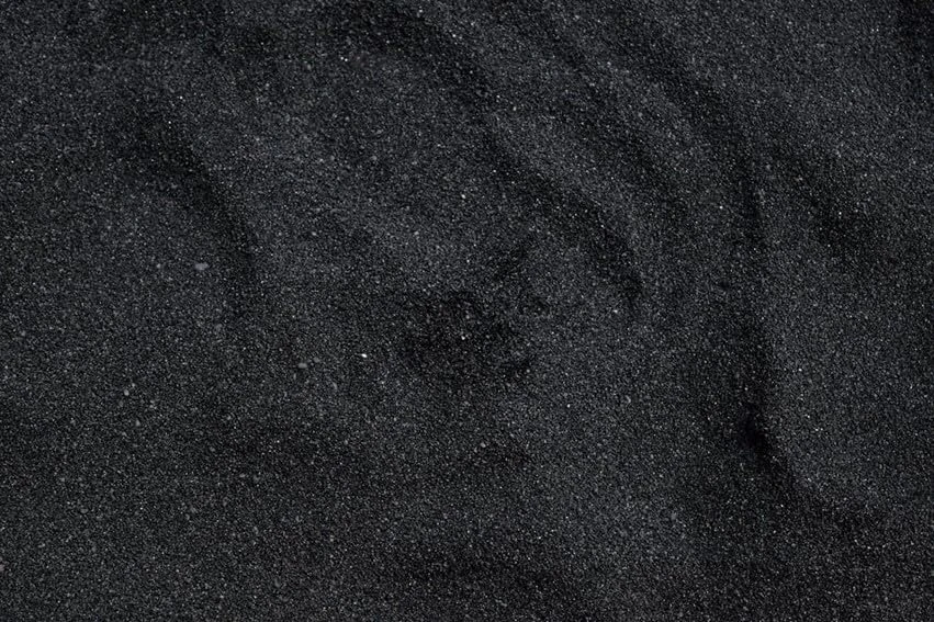 LiveMoor - Black Volcanic Sand (9, Kilograms)