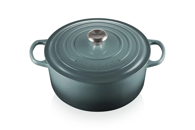 Le Creuset Signature 21177283602430 Enamelled Cast Iron Round Casserole Dish With Lid, 28 cm, 6.7 Litre, Ocean