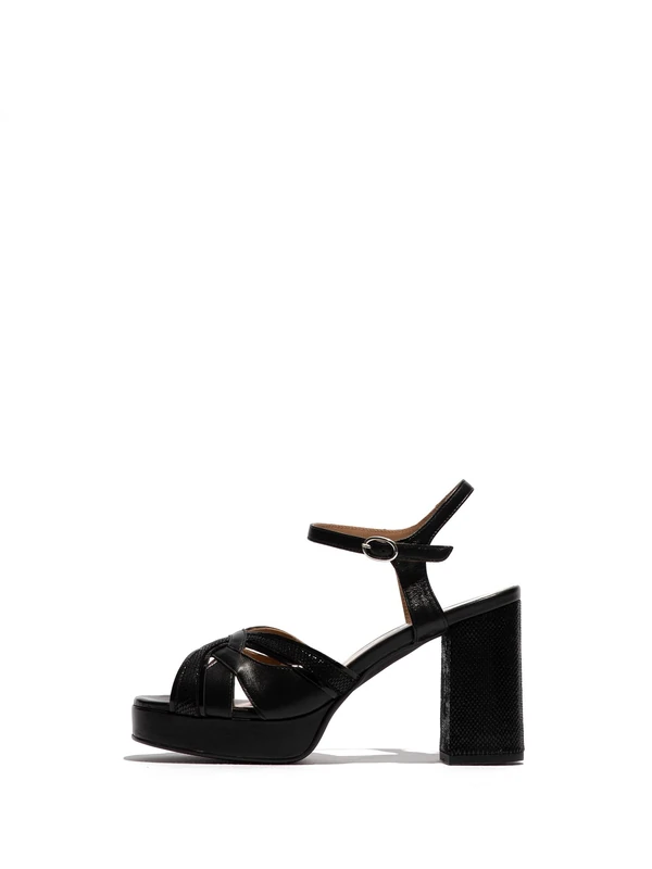 Fly London EZUI240FLY Women's Sandal, Black