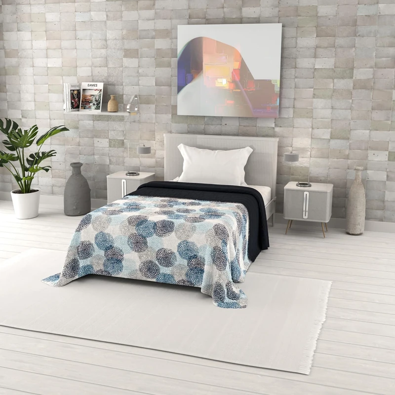 Italian Bed Linen Fantasy Printed Summer Quilt Polyester Filling Soffioniblu, 220 x 270 cm