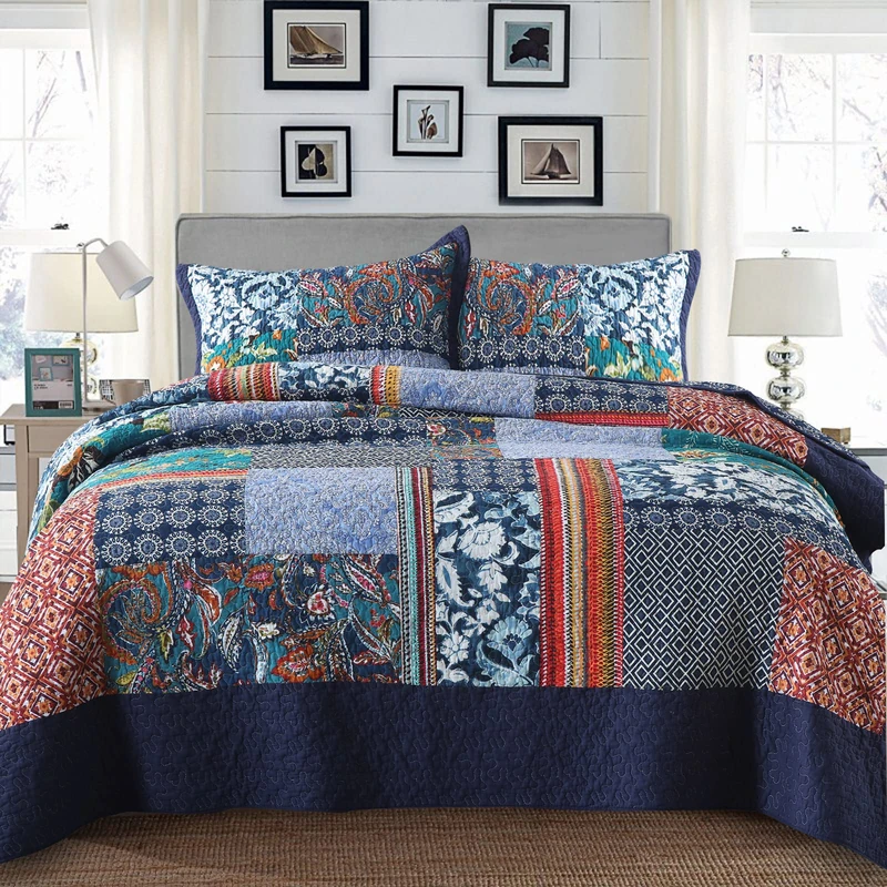 Yvooxny California King Quilt Set Reversible Lightweight Bohemian Paisley Patchwork Cotton Quilted Bedspread Coverlet Set 3-Piece Quilt Set with Pillowcases for All Seasons, 118 x 110 Inches