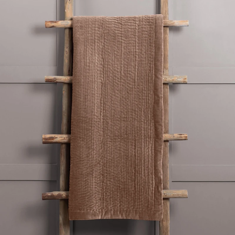 Voyage Maison Haze Throw – Velvet Hand-Quilted Designer Soft Luxury (Coral - 140X220cm)