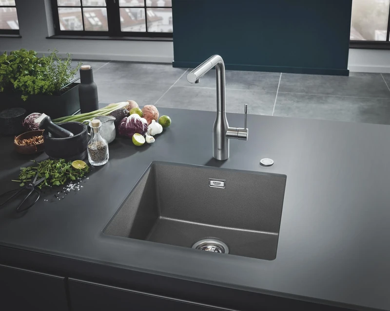GROHE Kitchen Set of Essence Tap & K700U Sink – (Granite Gray Quartz Composite Kitchen Sink Undermounted 1 bowl 417x366x203mm Full Size 457x406mm, Steel Pull Out Kitchen Tap Size 348mm Tails 3/8 Inch)