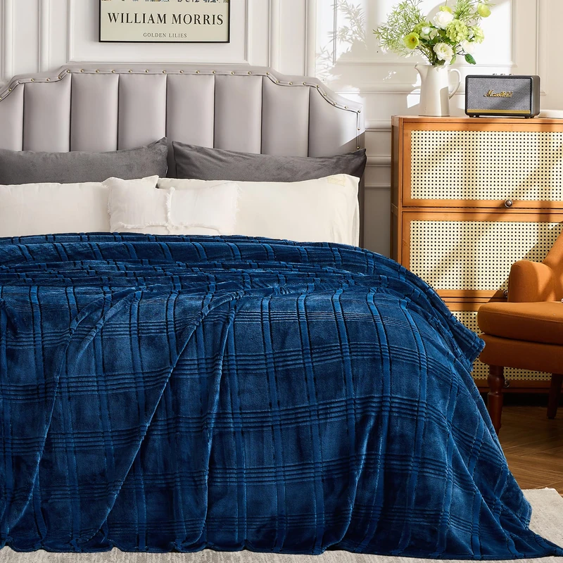 KORBLISS Oversized King Fleece Blanket 120x120 Inches, Seamless Soft Cozy 3D Jacquard Flannel Blanket 10'x10' Extra Large for Bed, Sofa, Couch, Travel & Camping, California King Throw, Blue