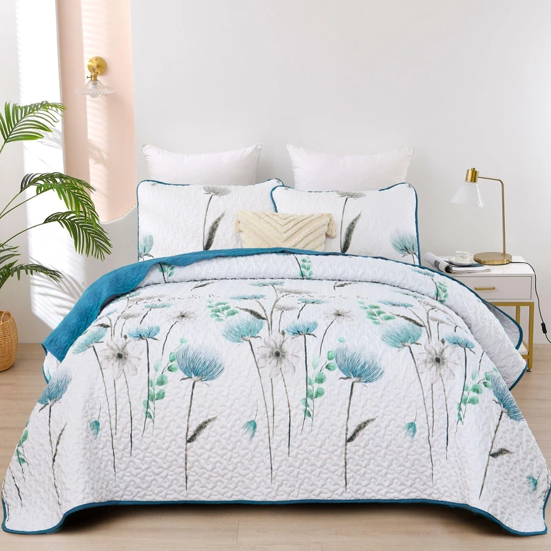 Dinjoy Floral Quilt Set California King Size,Teal Bedspread Farmhouse Bedding Set Soft Lightweight Summer Quilts 3 Piece White Oversized Bedspreads Flower Bed Sets (Cal King,112"x96")