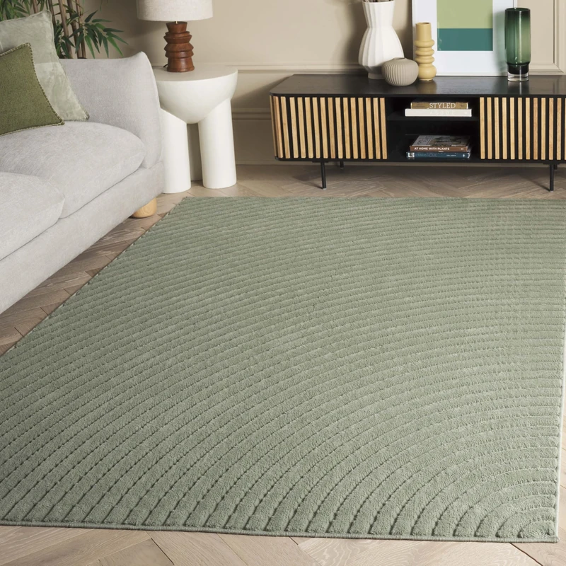 SAFAVIEH Selena Collection Modern Rug for Living Room, Dining Room, Bedroom, Short Pile, Green, 160 x 229 cm - Image 1