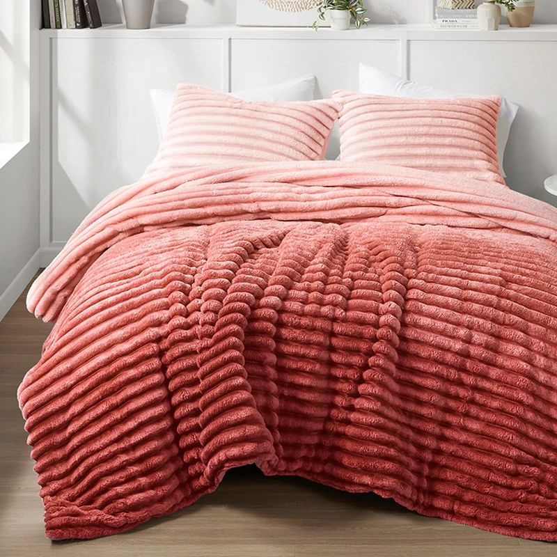 Intelligent Design King Comforter Set, Plush Bedding, Microfiber Reverse, 3 Piece, Lightweight, Super Soft Ribbed Velvet Comforter 2 Shams, All Season Fluffy Bed Set, Avril, King/Cal King Blush Ombre