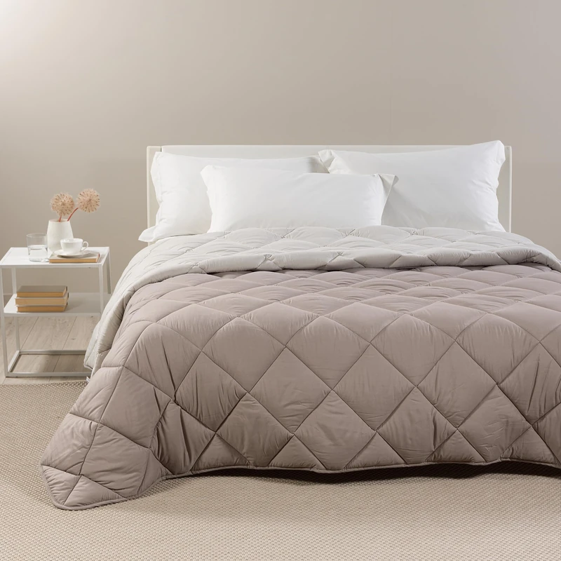 Caleffi - Double Winter Quilt 260 x 265 cm in Microfibre, Soft Winter Double Duvet, Washable Resistant Padded Duvet, Hypoallergenic Quilted Blanket, Made in Italy