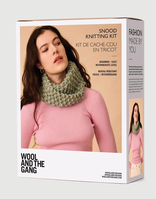 Wool and the Gang, Snood Knitting Kit in Crazy Sexy Wool, Eucalyptus Green - Image 1