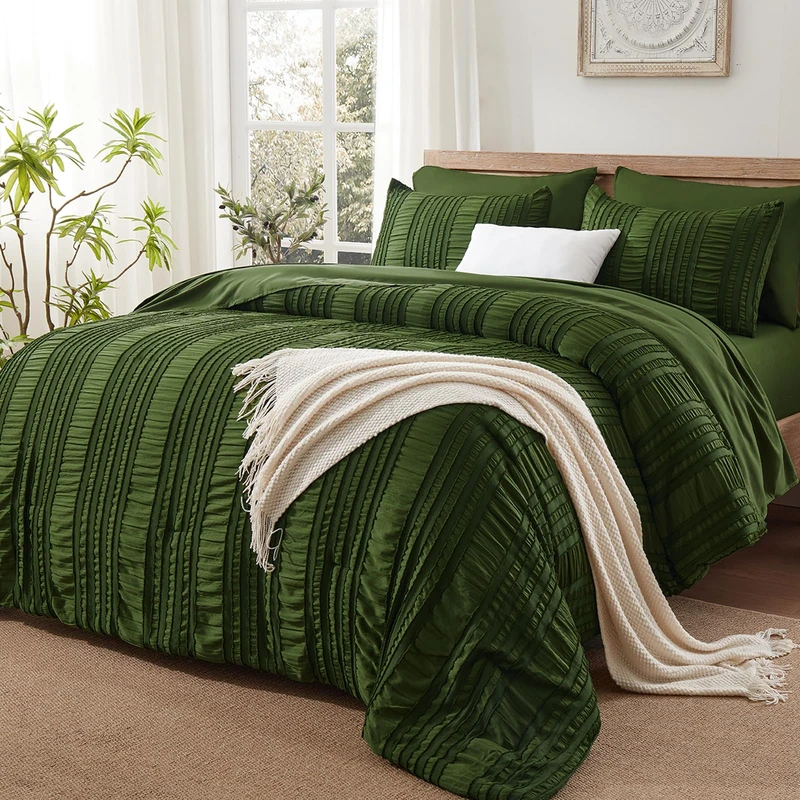 DHSFKBE Dark Green Tufted Textured Comforter Set Queen Size, 7 Piece Bed in a Bag，Shabby Chic Boho Bedding for Bedroom Comforter，All Season Soft Microfiber Ruffle Comforter Set with Pillow and Sheets