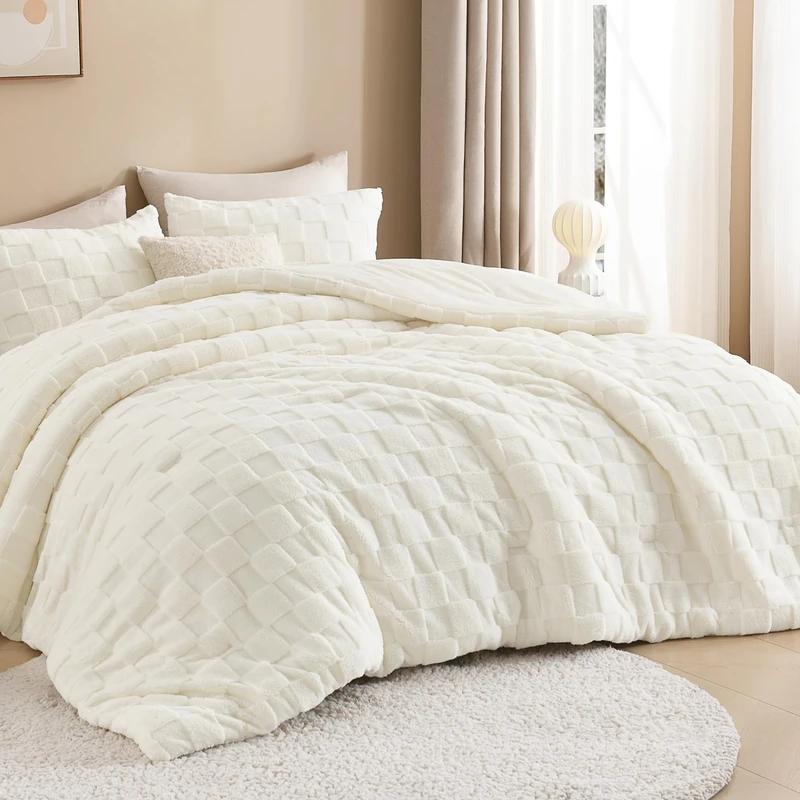 Litanika Fluffy Queen Size Comforter Set Cream White，3 Pieces Warm Sherpa Fleece Winter Bedding Set,Ivory Jacquard Checkered Plush Fuzzy Bed Set(1 Comforter, 2 Pillowcases)
