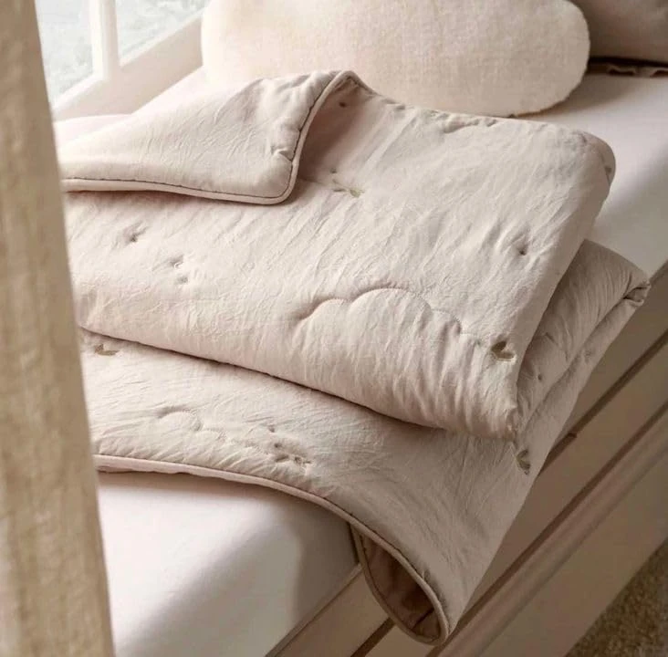 Mamas & Papas Nursery Bedding Cot/Cotbed Quilt - Welcome to The World Duckling