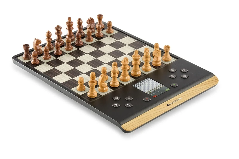 MILLENNIUM ChessGenius Pro Wood Edition chess computer - Elegant wooden look with real wooden pieces, user-friendly operation, mobile and versatile, ideal for hobby players with AI learning functions