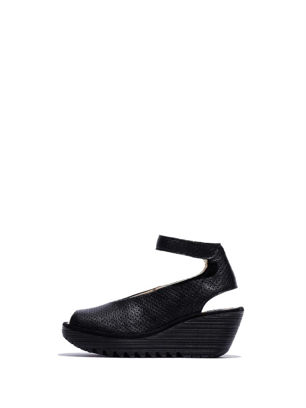 Fly London Women's YALA376FLY Sandal, Black, 5 UK