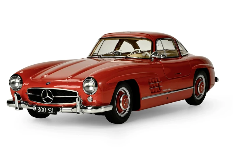 IXO Collections 1:8 Mercedes 300 SL Red Model Building Kit - 602 Pieces (Including 113 Metal Die-Cast Parts), Non-Foldable, Suitable for Teens & Adults