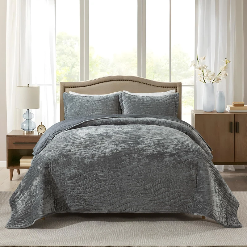 Travan Luxurious Velvet Bedding Set for Queen Size Bed, Lightweight Velvet Bedding Set, Soft, Warm, Queen Size Comforter, Blanket with 2 Pillowcases for All Seasons, Grey