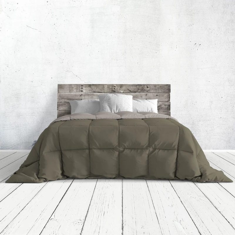 Italian Bed Linen Romantic Summer Quilt, Plain, Romantic, Stone/Champagne, 260 x 260 cm - Image 1