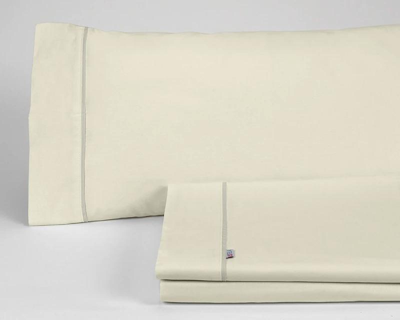 AlexandreHouse Juego de sábanas liso colour cream Cama de 105 (3 pieces) -50% cotton / 50% polyester - 144 hilos. Gramage: 115