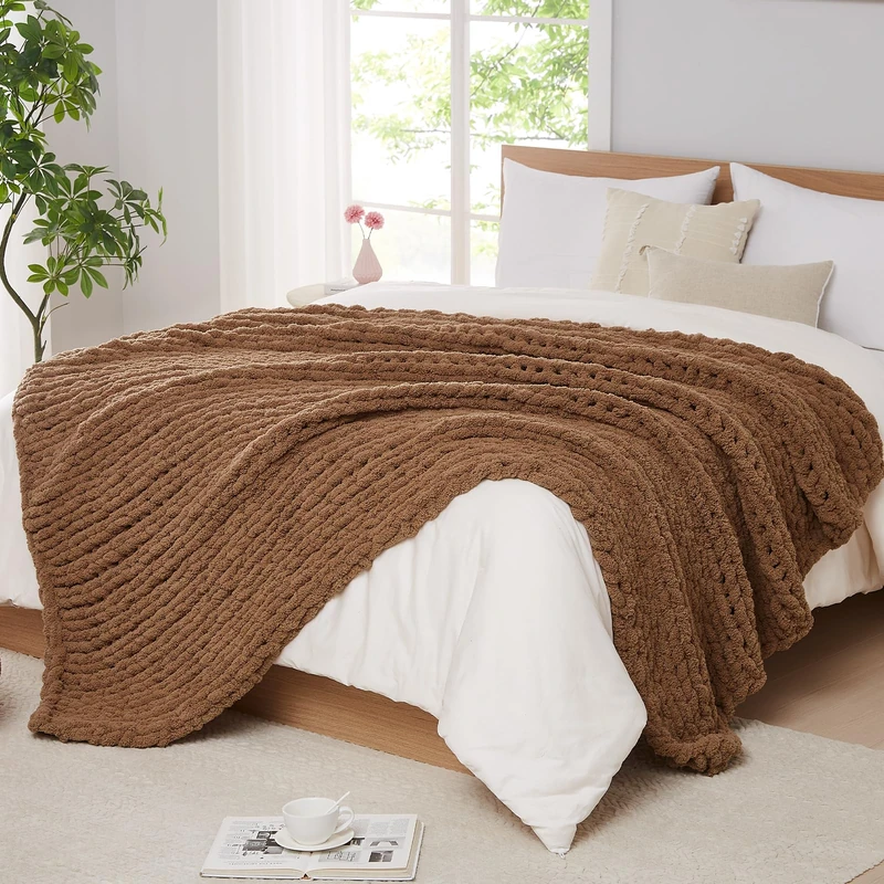 L'AGRATY Chunky Knit Blanket 50 x 60 cm Thick Chenille for Bed Sofa